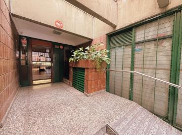 Departamento · 40m² · 2 Ambientes · Salta 1371 - Departamento de 1 Dormitorio con Patio en Alquiler - Centro, Rosario