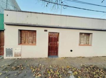 Casa · 80m² · 3 Ambientes · Casa en Venta - 2 Dorm. 1 Baño - Mercedes