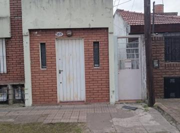 PH · 50m² · 4 Ambientes · PH en Alquiler Dos Dorm. 525 Entre 15 y 16 Tolosa