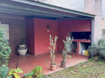Quinta vacacional · 1 Ambiente · Casa Quinta en Barrio Real Junin Bs As