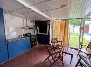 Casa · 3 Ambientes · 1 Cochera · Casa en Venta Sobre Av en Junin Bs As