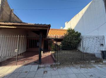 Casa · 121m² · 4 Ambientes · Casas - Chalet - Lanús - Oeste, Gran Bs. As. Sur