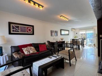 PH · 200m² · 4 Ambientes · 1 Cochera · Triplex en Venta - Los Troncos - Mar del Plata