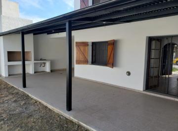 Casa · 98m² · 2 Ambientes · 2 Cocheras · Dúplex en Venta 3 Dorm., Cochera y Patio