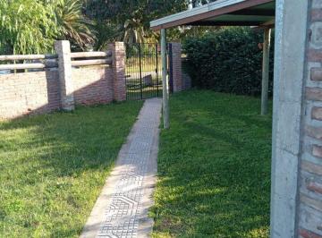 Quinta vacacional · 86m² · 2 Dormitorios · 1 Cochera · Quinta en Sauce