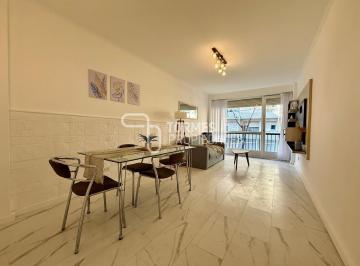 Departamento · 42m² · 2 Ambientes · Venta Departamento 2 Ambientes con Balcón a La Calle, a m del Paseo Aldrey, Mar del Plata