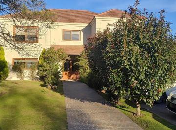 Casa · 330m² · 7 Ambientes · 4 Cocheras · Venta Casa 7 Amb. en Pilar Golf, Pevero