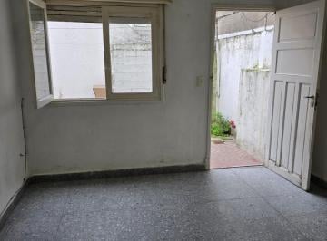 PH · 47m² · 2 Ambientes · PH en Zona San Juan