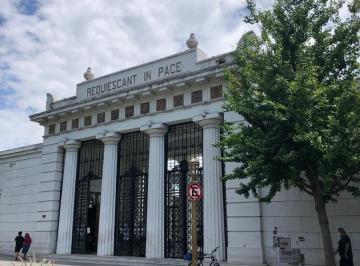 Bóveda, nicho o parcela , Recoleta · Venta Bóveda en El Cementerio de La Recoleta