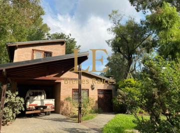 Casa · 286m² · 6 Ambientes · 2 Cocheras · Venta Casa Fincas del Lago