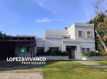 Casa de 5 ambientes, Pilar · Venta Casa en Pilar, Barrio Champagnat en Estancias del Pilar.