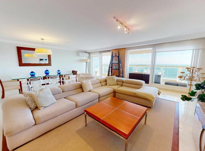 Departamento · 304m² · 8 Ambientes · 2 Cocheras