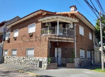 PH · 120m² · 4 Ambientes · Venta de Departamento Tipo PH de 4 Ambientes en 1 Piso por Escalera Sin Expensas