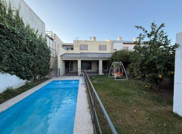 Casa de 3 ambientes, Córdoba · Alto Alberdi Vendo Casa 3 Dormit, 2 Baños, Cochera y Patio + Depto de 3 Dormit.