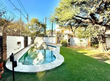 Casa · 318m² · 6 Ambientes · 3 Cocheras · Título del Anuncio Casa en Venta en Granja de Funes. 4 Dorm. Apta Crédito.