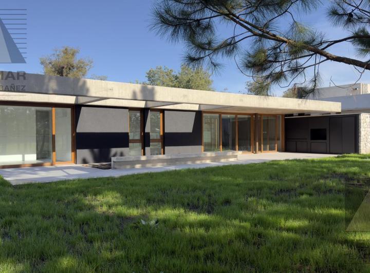 Casa · 152m² · 4 Ambientes · 2 Cocheras