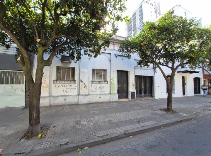 Casa · 170m² · 8 Ambientes · 1 Cochera