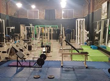 Local comercial · 80m² · Fondo de Comercio Gimnasio en Venta