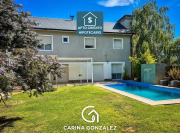 Casa · 800m² · 8 Ambientes · Casa en B. Capellán