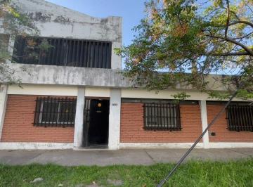 Bodega-Galpón · 1000m² · Galpon Industrial Urquiza 5400