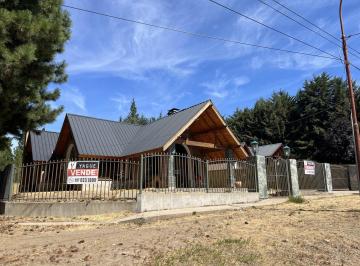 Casa · 300m² · 3 Ambientes · 1 Cochera · Casa en Venta en Villa Ayelén – Esquel – Entorno Natural y Tranquilo