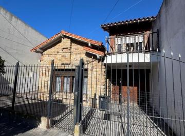Casa · 250m² · 7 Ambientes · 1 Cochera · Venta en Block (Lote Apto Desarrollo)