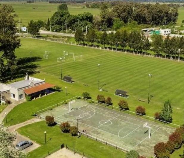 Terreno · 1400m²