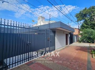 Casa · 182m² · 4 Ambientes · 1 Cochera · Casa en Venta – Av Italia - Resistencia