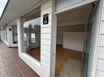 Local comercial · 23m² · Alquiler Local en Paseo Victoria Funes