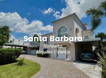 Casa · 233m² · 6 Ambientes · 6 Cocheras · Casa en Alquiler en Santa Barbara - Muy Completa - Pensada Para Disfrutar