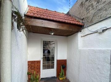PH de 3 ambientes, General San Martín · PH Al Fondo con Gran Patio y Excelente Ubicación – San Martín