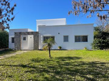 Casa · 177m² · 5 Ambientes · 2 Cocheras · Casa en Venta en Barrio Privado San Agustín, 3 Dorm. Tigre