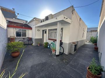 PH · 85m² · 4 Ambientes · PH 4 Ambientes en Venta, en San Martin, con Patio.