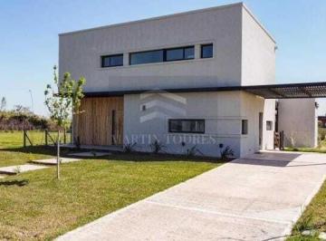 Casa · 220m² · 5 Ambientes · 4 Cocheras · Casa en Alquiler en Acacias, Puertos, Escobar