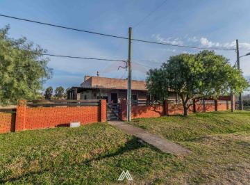 Casa · 136m² · 4 Ambientes · Venta de Casa con Terreno 2 Dorm. El Talar, Pando