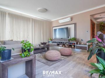 Casa · 450m² · 4 Ambientes · 2 Cocheras · Venta Propiedad de Lujo Sierra de La Ventana