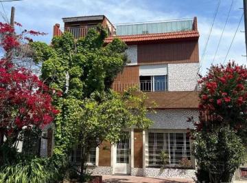 Casa · 180m² · 6 Ambientes · Venta Lote Propio con 2 Casas - Oportunidad