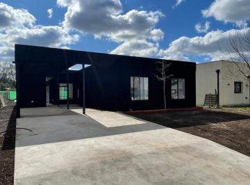 Casa · 117m² · 5 Ambientes · Casa a Estrenar en El Barrio El Aljibe