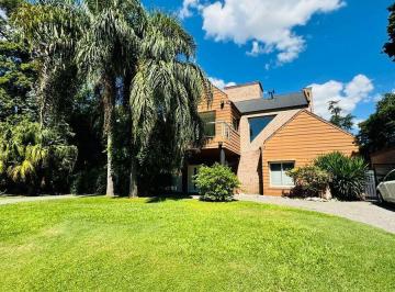 Casa · 280m² · 5 Ambientes · 2 Cocheras · Venta Casa El Casco de Leloir Financia