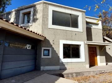 Casa · 323m² · 6 Ambientes · 1 Cochera · Venta Casa Mas Viña Lujan de Cuyo Perdriel Mendoza