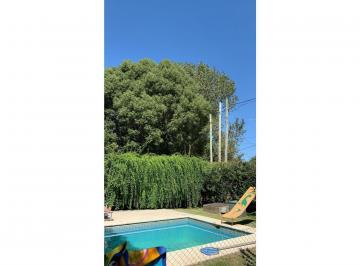 Casa · 1200m² · 4 Ambientes · Casaquinta Imperdible!