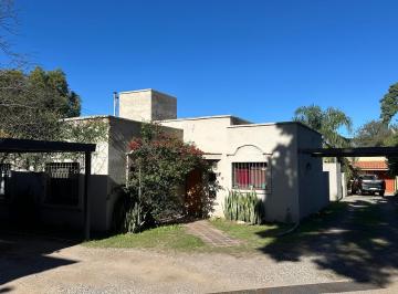 Casa · 100m² · 5 Ambientes · 2 Cocheras · Casa en Alquiler Housing Villa Belgrano 3 Dor