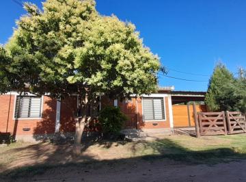 Casa de 9 ambientes, Córdoba · Hermosa Casa Esquina en Venta Villa Esquiu, Cordoba. 500 m² (Son Dos Lotes)