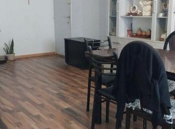 Departamento · 68m² · 4 Ambientes · Departamento Bº Pueyrredon