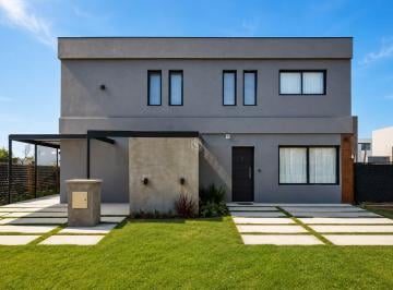 Casa · 120m² · 4 Ambientes · 1 Cochera · Casa en Venta en Spring Park, Pilar, G. B. a. Zona Norte
