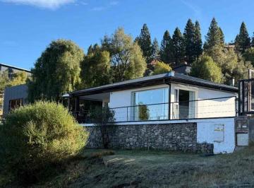 Casa · 200m² · 6 Ambientes · 1 Cochera · Casa con Pileta Climatizada - Esquel, Villa Ayelén