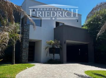 Casa · 270m² · 4 Ambientes · 4 Cocheras · Casa en Venta Haras María Victoria