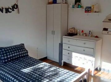 Casa · 190m² · 2 Dormitorios · 1 Cochera · Casa en B° Alta Córdoba. 2 Dorm.