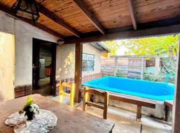Casa · 160m² · 4 Ambientes · 1 Cochera · Casa 4 Ambientes Patio Quincho Pileta Parrilla