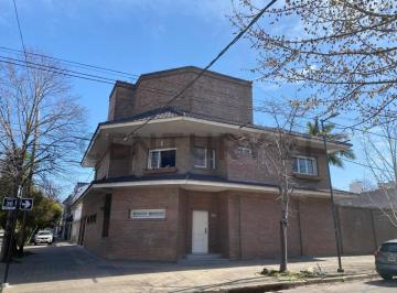 Casa · 359m² · 5 Ambientes · 4 Cocheras · Casas en Venta en La Plata, 4 Dorm.
